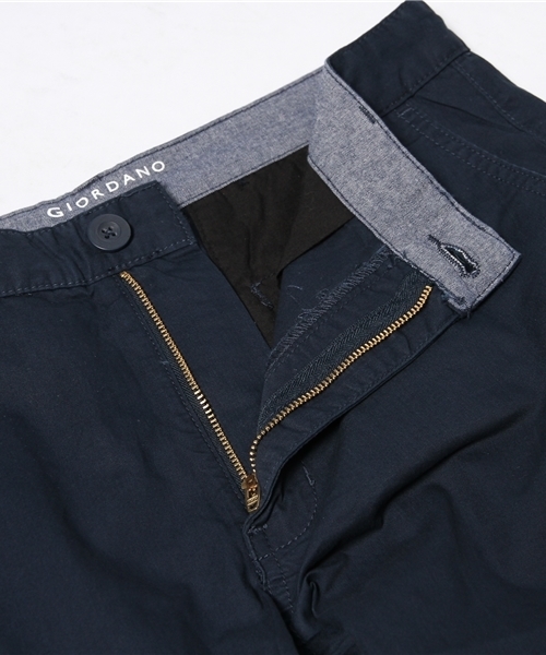 GIORDANO（ジョルダーノ）の「[GIORDANO]コットンツイルカラーチノショーツ（チノパンツ・メンズ・ホワイト/アイボリー/ブラック/ベージュ/グリーン/ダークブルー/ネイビー/イエロー/レッド/オレンジ/スミクロ/ブルー/ライトブルー・30inch/32inch/34inch/36inch/38inch）」の15枚目の写真