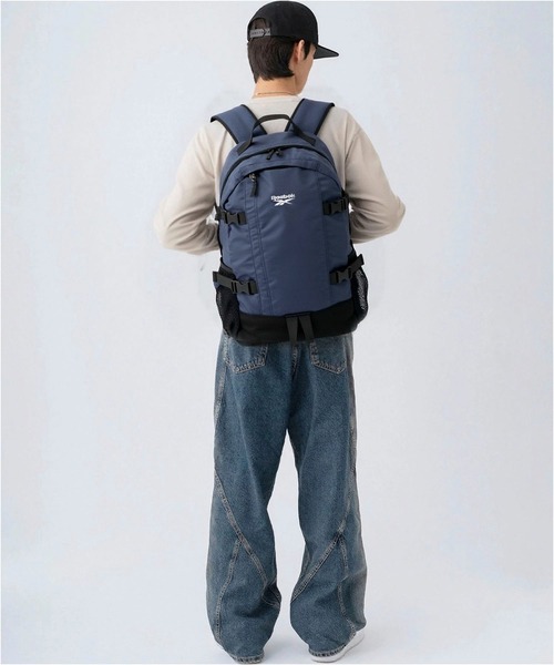 Reebok/リ－ボック】フロント ロゴ刺繍 A4サイズ収納可 リュックサック