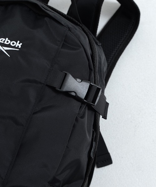 Reebok（リーボック）の「【Reebok/リ－ボック】フロント ロゴ刺繍 A4サイズ収納可 リュックサック/バックパック 25L（バックパック/リュック・レディース・ブラック/レッド/カーキ/ブラック×イエロー/ベージュ/グレー/ブラック系その他/ブルー/グレイッシュベージュ/ブラック系その他2・FREE）」の19枚目の写真