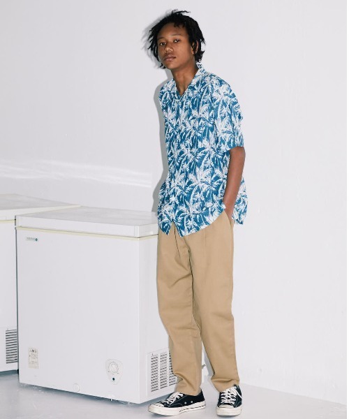 DEAR LAUREL（ディアローレル）の「ディアローレル 総柄半袖シャツ D20S2402（シャツ/ブラウス・メンズ・ブルー/カーキ/ブラック・M/L）」の4枚目の写真