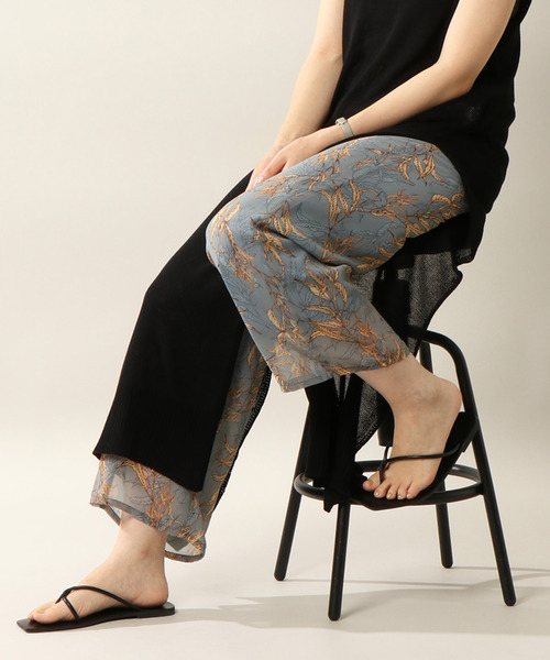 notch.(ノッチ)の「リーフ柄パンツ(その他パンツ・レディース・ブルー/オフホワイト・TM/M)」の2枚目の写真