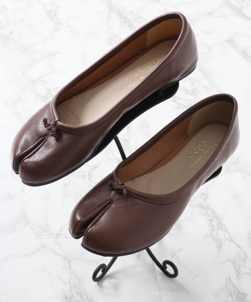 cepo(セポ)の「フラット タビパンプス(パンプス・レディース・オフホワイト/ブラウン・L/M)」の7枚目の写真