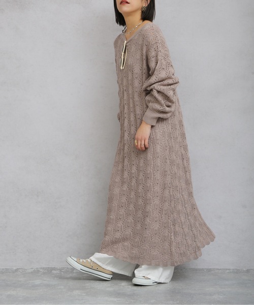 ap retro（アプレトロ）の「＜２WAY＞透かし編みBACKスリットマキシワンピース【ZOZO限定アイテム】（ワンピース・レディース・ライトカーキ/ブラック/アイボリー/グレイッシュベージュ・FREE）」の11枚目の写真