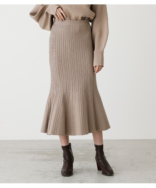 AZUL by moussy（アズールバイマウジー）の「MERMAID FLARE KNIT SKIRT/マーメイドフレアニットスカート（スカート・レディース・ブラック/ベージュ/ライトパープル・SMALL/MEDIUM）」の4枚目の写真