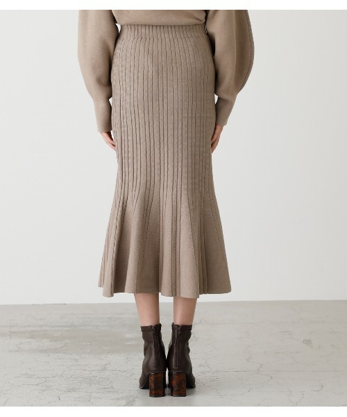 AZUL by moussy（アズールバイマウジー）の「MERMAID FLARE KNIT SKIRT/マーメイドフレアニットスカート（スカート・レディース・ブラック/ベージュ/ライトパープル・SMALL/MEDIUM）」の9枚目の写真