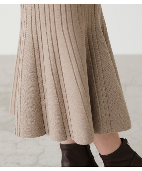 AZUL by moussy（アズールバイマウジー）の「MERMAID FLARE KNIT SKIRT/マーメイドフレアニットスカート（スカート・レディース・ブラック/ベージュ/ライトパープル・SMALL/MEDIUM）」の11枚目の写真