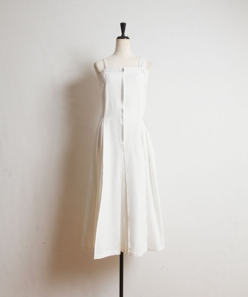 tocco closet(トッコ クローゼット)の「【ZOZO限定】マルチWAYサスペンダー付きフロントジップデニムタックジャンパースカート(ジャンパースカート・レディース・オフホワイト/ブルー・M)」の9枚目の写真