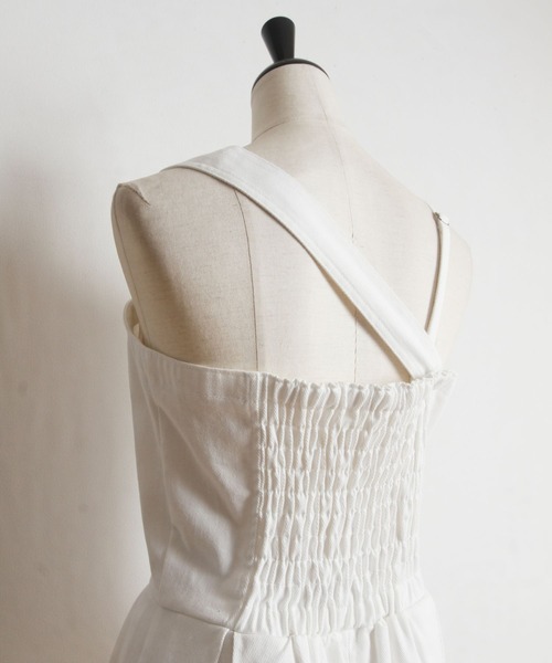 tocco closet(トッコ クローゼット)の「【ZOZO限定】マルチWAYサスペンダー付きフロントジップデニムタックジャンパースカート(ジャンパースカート・レディース・オフホワイト/ブルー・M)」の15枚目の写真