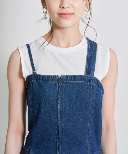 tocco closet(トッコ クローゼット)の「【ZOZO限定】マルチWAYサスペンダー付きフロントジップデニムタックジャンパースカート(ジャンパースカート・レディース・オフホワイト/ブルー・M)」の13枚目の写真