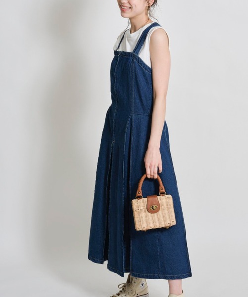 tocco closet(トッコ クローゼット)の「【ZOZO限定】マルチWAYサスペンダー付きフロントジップデニムタックジャンパースカート(ジャンパースカート・レディース・オフホワイト/ブルー・M)」の18枚目の写真