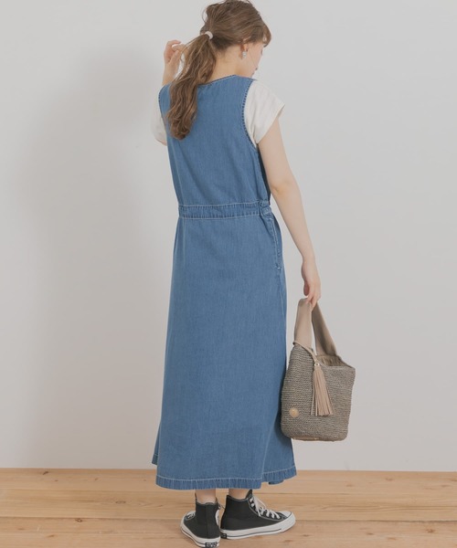 URBAN RESEARCH Sonny Label（アーバンリサーチサニーレーベル）の「クロス刺繍デニムジャンパースカート（ワンピース・レディース・ライトインディゴブルー/インディゴブルー・FREE）」の19枚目の写真