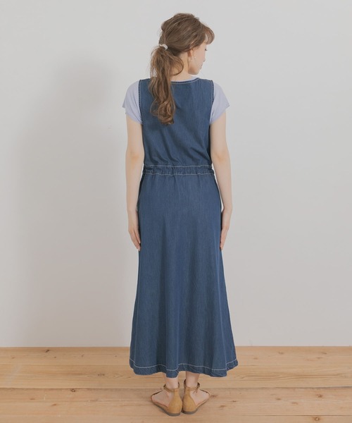 URBAN RESEARCH Sonny Label（アーバンリサーチサニーレーベル）の「クロス刺繍デニムジャンパースカート（ワンピース・レディース・ライトインディゴブルー/インディゴブルー・FREE）」の13枚目の写真