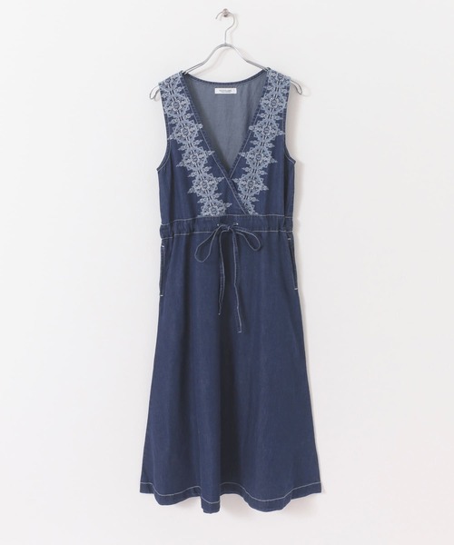 URBAN RESEARCH Sonny Label（アーバンリサーチサニーレーベル）の「クロス刺繍デニムジャンパースカート（ワンピース・レディース・ライトインディゴブルー/インディゴブルー・FREE）」の18枚目の写真