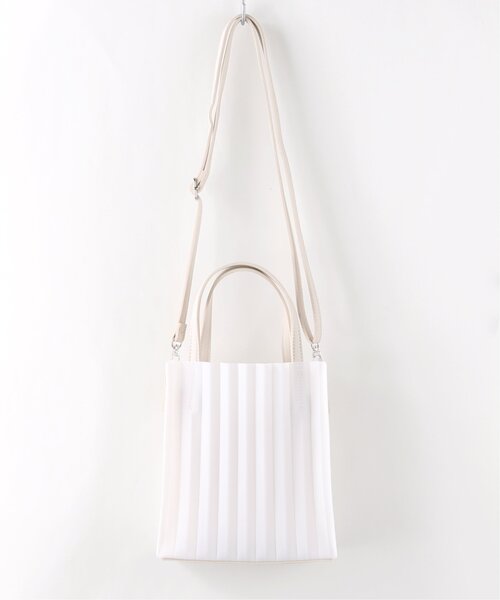 frames RAY CASSIN（フレームスレイカズン）の「シアービニール2WAYミニトート（トートバッグ・レディース・ホワイト/ブラック/グリーン・FREE）」の5枚目の写真