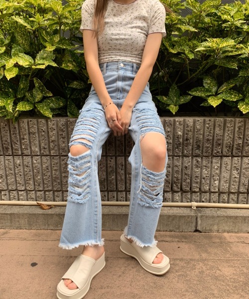 WEGO(ウィゴー)の「WEGO/クラッシュデニムストレートパンツ(デニムパンツ・レディース・ホワイト/ブラック/インディゴブルー/ライトインディゴブルー・SMALL/MEDIUM)」の18枚目の写真