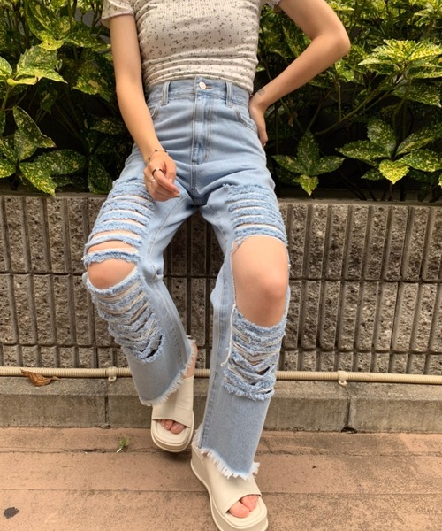 WEGO(ウィゴー)の「WEGO/クラッシュデニムストレートパンツ(デニムパンツ・レディース・ホワイト/ブラック/インディゴブルー/ライトインディゴブルー・SMALL/MEDIUM)」の19枚目の写真