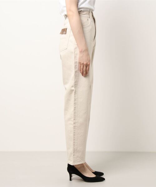 OUVRAGE CLASSE(ウヴラージュクラス)の「【YANUK/ヤヌーク】COLLEEN-color/ワイドテーパード(デニムパンツ・レディース・オフホワイト・MEDIUM/SMALL)」の2枚目の写真