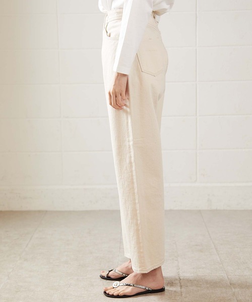 OUVRAGE CLASSE(ウヴラージュクラス)の「【YANUK/ヤヌーク】COLLEEN-color/ワイドテーパード(デニムパンツ・レディース・オフホワイト・MEDIUM/SMALL)」の15枚目の写真