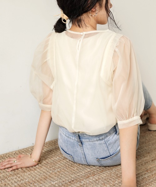 Bab(バブ)の「【WEB限定】ボリュームスリーブシアートップス(シャツ/ブラウス・レディース・ベージュ/ブラウン/グレー・38)」の18枚目の写真