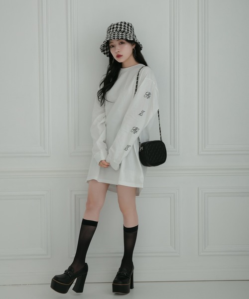 ANDGEEBEE（アンジービー）の「【UNISEX】ロゴスリーブロンT（Tシャツ/カットソー・レディース・ブラック/ホワイト・MEDIUM）」の9枚目の写真