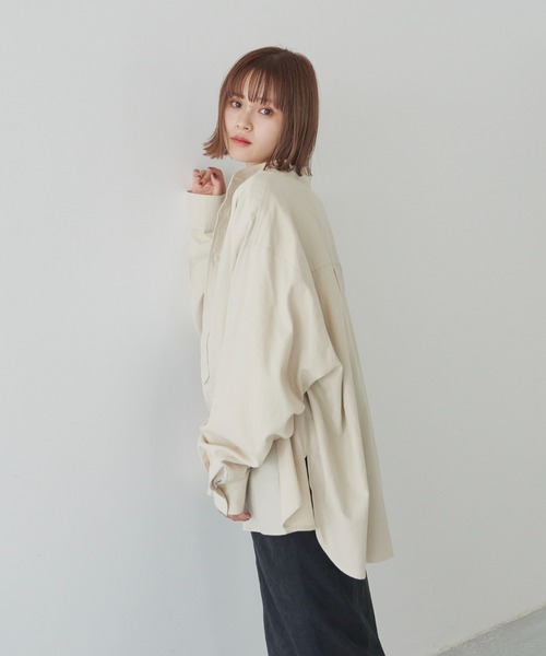 flaner(フラネ)の「ルーズバンドカラーシャツ(シャツ/ブラウス・レディース・ホワイト/ベージュ・FREE)」の10枚目の写真