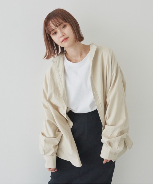 flaner(フラネ)の「ルーズバンドカラーシャツ(シャツ/ブラウス・レディース・ホワイト/ベージュ・FREE)」の11枚目の写真