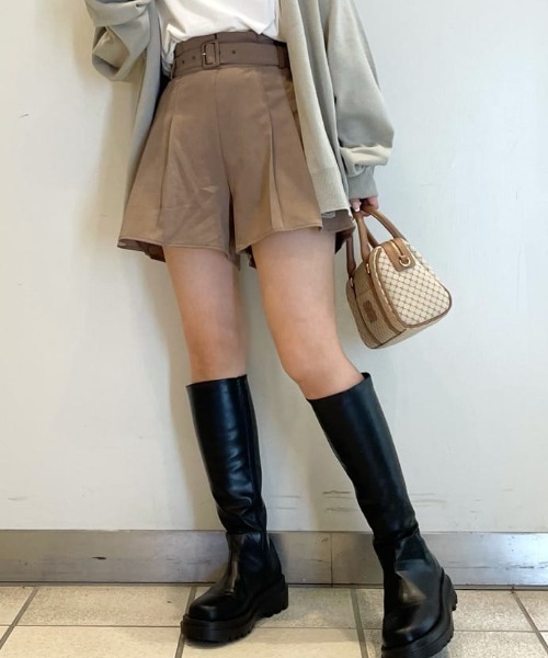 WEGO（ウィゴー）の「WEGO/ベルトタックプリーツキュロット（スカート・レディース・ブラウン/ベージュ系その他2/ブラック系その他2・FREE）」の3枚目の写真