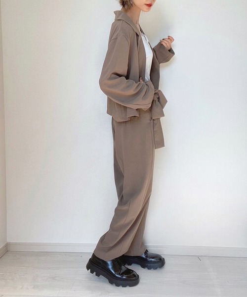 JUNOAH（ジュノア）の「ショート丈ジャケットラップパンツセットアップ