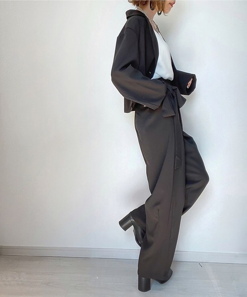 JUNOAH（ジュノア）の「ショート丈ジャケットラップパンツセットアップ