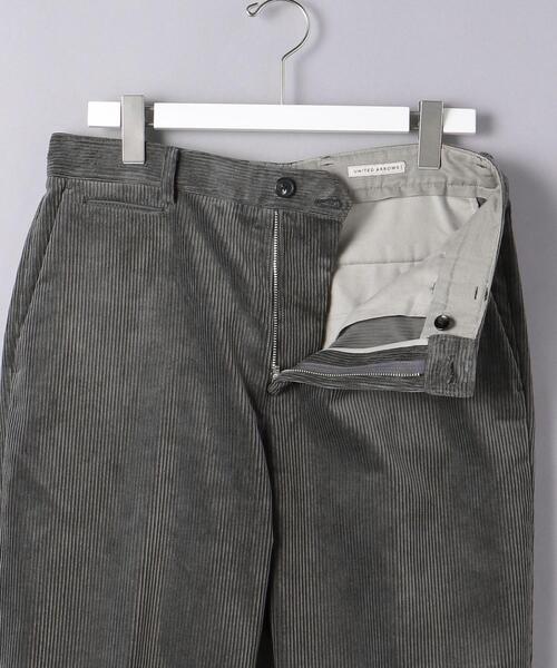UNITED ARROWS（ユナイテッドアローズ）の「＜UNITED ARROWS＞ ワイドテーパード  ノープリーツ コーデュロイ 5ポケット（その他パンツ・メンズ・オフホワイト/ダークグレー・S/M/L/XL）」の16枚目の写真