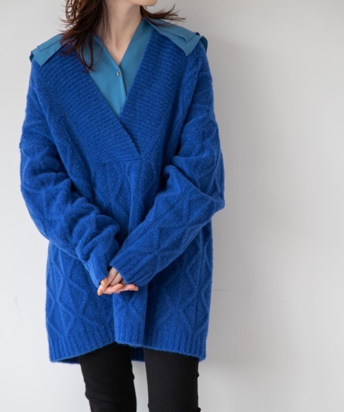 yuw（ユウ）の「BLUCLE CABLE PULLOVER　217876（ニット/セーター・レディース・ブラック/ブラウン/グリーン/ブルー・FREE）」の4枚目の写真