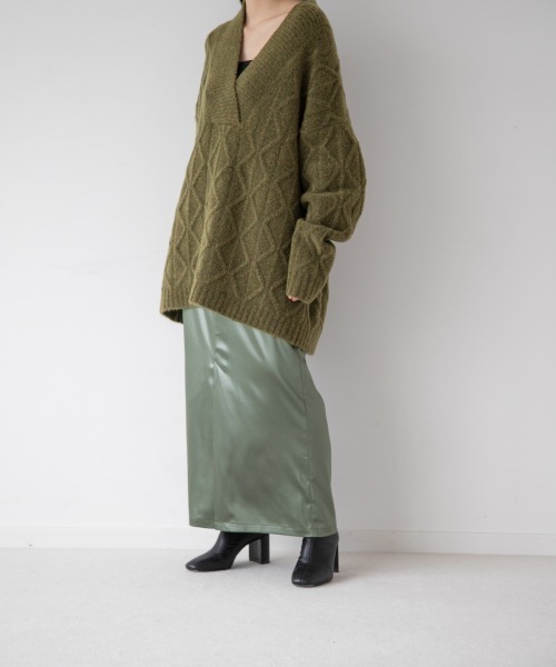 yuw（ユウ）の「BLUCLE CABLE PULLOVER　217876（ニット/セーター・レディース・ブラック/ブラウン/グリーン/ブルー・FREE）」の6枚目の写真