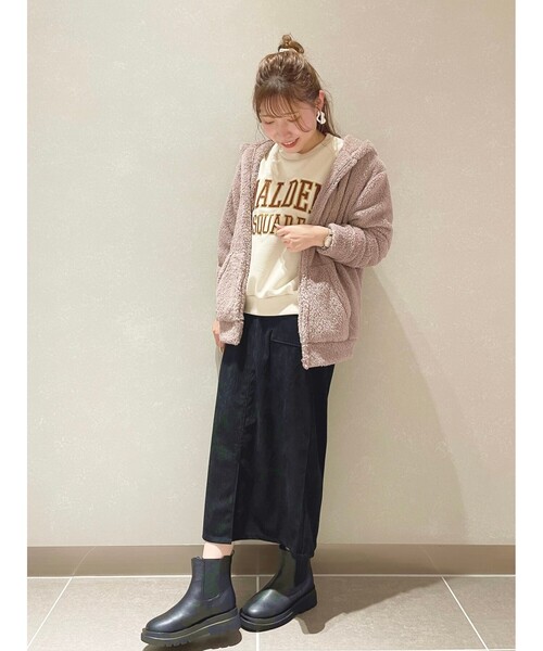 Cutie Blonde(キューティーブロンド)の「◆【S-L】刺繍ロゴプルオーバー(スウェット・レディース・ブラック/パープル/ナチュラル・01/02/03)」の4枚目の写真