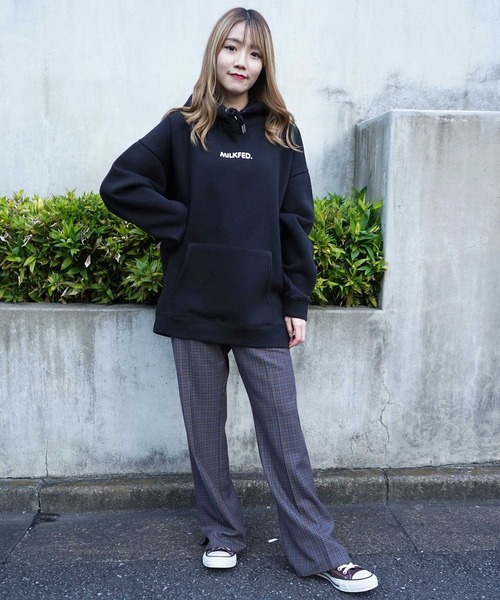 MILKFED.(ミルクフェド)の「RABBIT BIG SWEAT HOODIE(パーカー・レディース・ブラック/ベージュ/オフホワイト・ONE SIZE)」の7枚目の写真
