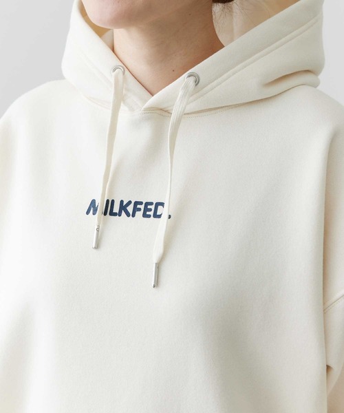 MILKFED.(ミルクフェド)の「RABBIT BIG SWEAT HOODIE(パーカー・レディース・ブラック/ベージュ/オフホワイト・ONE SIZE)」の11枚目の写真