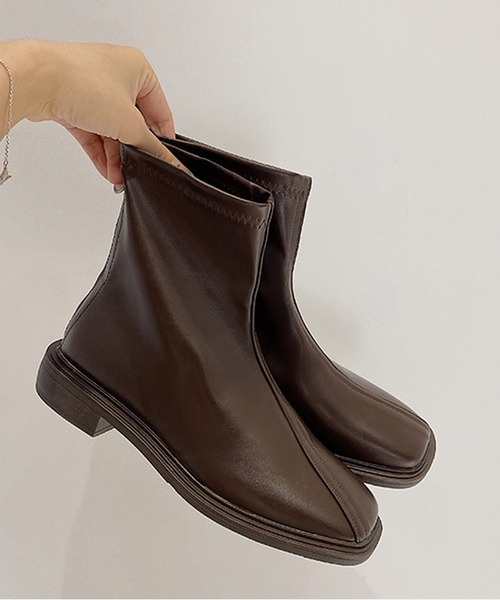 SMILE ORCHID（スマイルオーキッド）の「スクエアトゥショートブーツ（ブーツ・レディース・アイボリー/ブラック/ブラウン・39/38/37）」の14枚目の写真