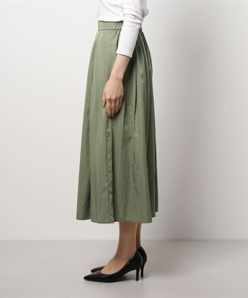 m.f.editorial（エムエフエディトリアル）の「エムエフエディトリアルレディース/m.f.editorial：Women  メモリータック ロングフレアースカート（スカート・レディース・オリーブ・LARGE/MEDIUM）」の3枚目の写真