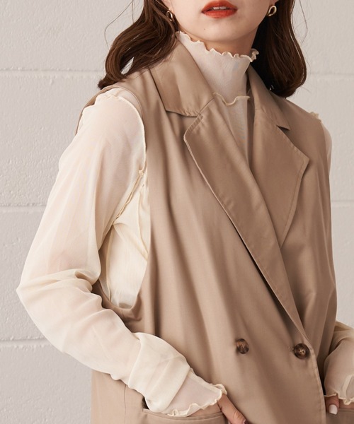 Chico（チコ）の「【新色追加】ハイネックチュールメロープルオーバー（Tシャツ/カットソー・レディース・ブラック/ブラウン/アイボリー/グレイッシュベージュ/ライトブルー・FREE）」の2枚目の写真