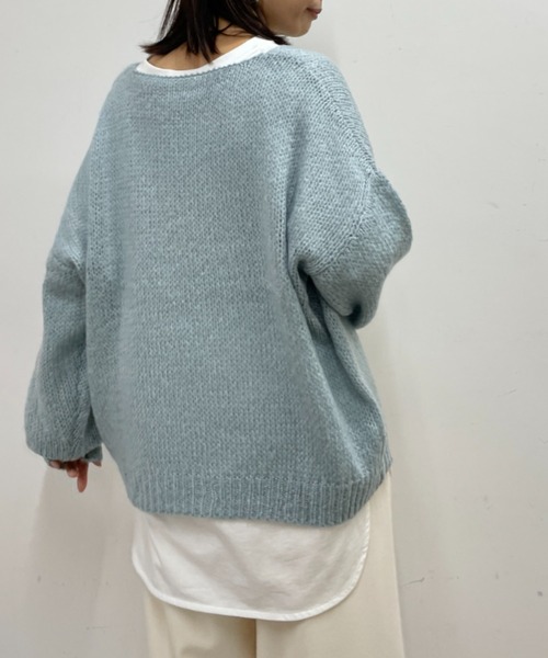 BONbazaar（ボンバザール）の「★OT★【ZOZO限定】シアー天竺Vネックニット（ニット/セーター・レディース・ブルー/ブルー系その他/サーモンピンク・FREE）」の3枚目の写真