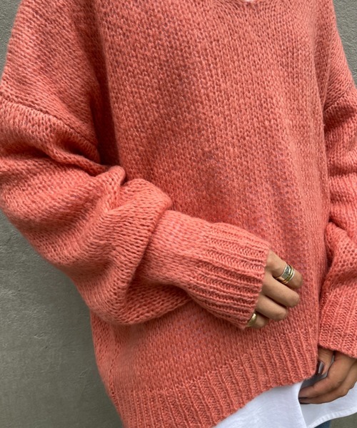 BONbazaar（ボンバザール）の「★OT★【ZOZO限定】シアー天竺Vネックニット（ニット/セーター・レディース・ブルー/ブルー系その他/サーモンピンク・FREE）」の17枚目の写真