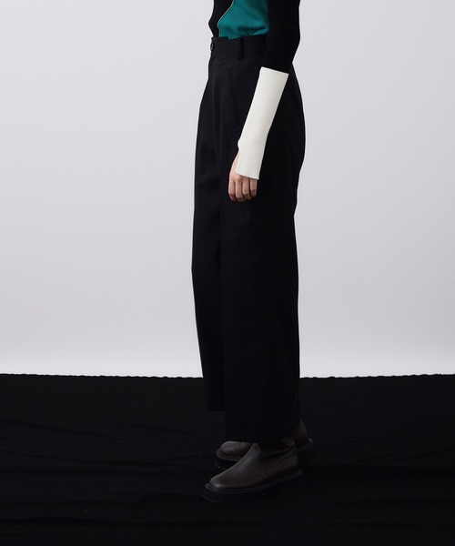 UNITED TOKYO（ユナイテッドトウキョウ）の「フォルドバックデザインパンツ（その他パンツ・レディース・ブラック/ブルー・1/2/3）」の7枚目の写真