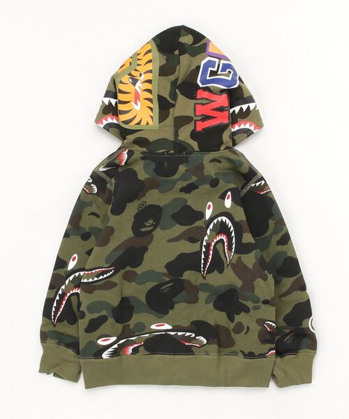 A BATHING APE（アベイシングエイプ）の「SHARK 1ST CAMO SHARK ZIP