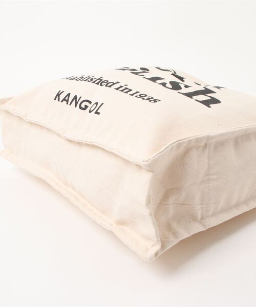 KANGOL（カンゴール）の「【 KANGOL / カンゴール 】 スクエア キャンバス メッセージ プリント トート（トートバッグ・レディース・ホワイト×ブルー/ホワイト×ブラック/ブラック×ホワイト/ブラック系その他・FREE）」の7枚目の写真