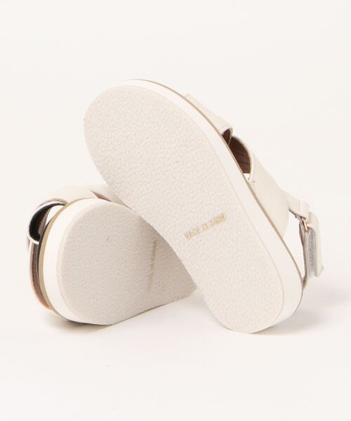 petit main（プティマイン）の「クロスサンダル（サンダル・キッズ・アイボリー/ライトピンク・15cm/17cm/18cm/16cm）」の4枚目の写真