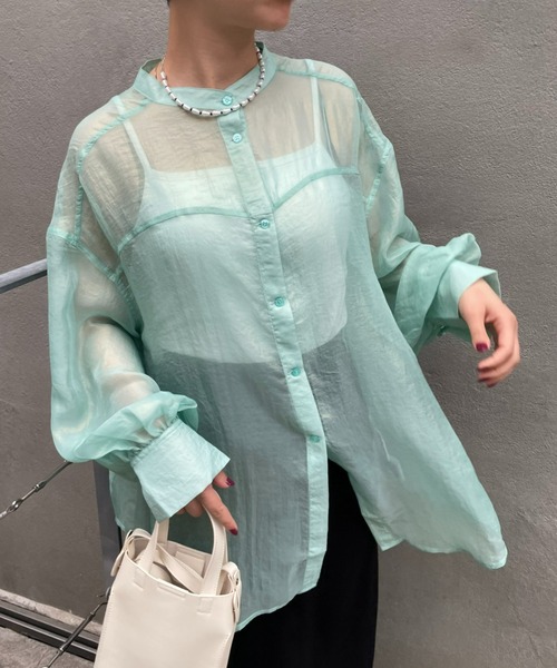 CIAOPANIC（チャオパニック）の「春夏に欠かせない、ラメシアーバンドカラーシャツ（シャツ/ブラウス・レディース・アイボリー/サックスブルー/イエロー/ピンク・FREE）」の18枚目の写真