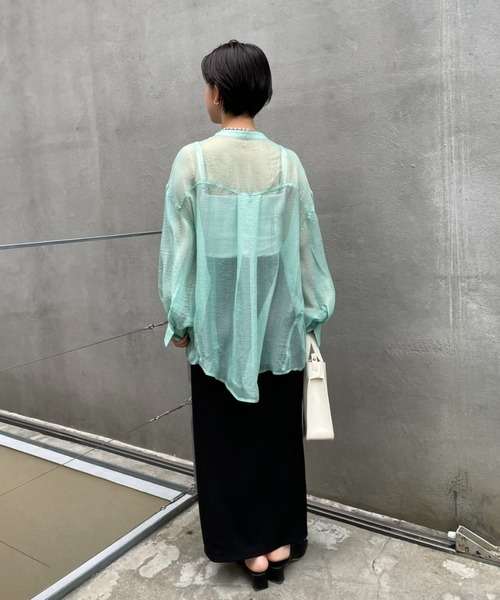 CIAOPANIC（チャオパニック）の「春夏に欠かせない、ラメシアーバンドカラーシャツ（シャツ/ブラウス・レディース・アイボリー/サックスブルー/イエロー/ピンク・FREE）」の13枚目の写真