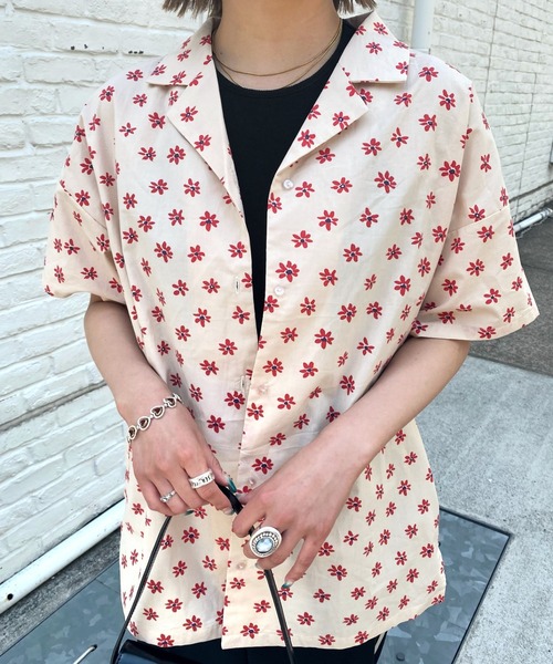 WHO'S WHO gallery(フーズフーギャラリー)の「フラワーオープンカラーシャツ(シャツ/ブラウス・レディース・ブラック/オレンジ/オフホワイト・FREE)」の8枚目の写真