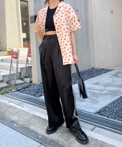 WHO'S WHO gallery(フーズフーギャラリー)の「フラワーオープンカラーシャツ(シャツ/ブラウス・レディース・ブラック/オレンジ/オフホワイト・FREE)」の11枚目の写真