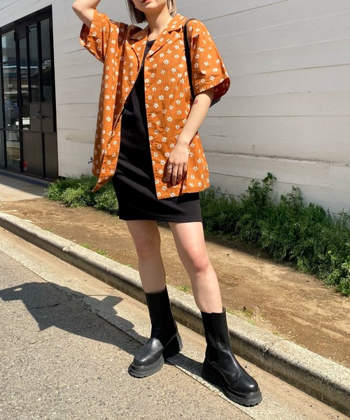 WHO'S WHO gallery(フーズフーギャラリー)の「フラワーオープンカラーシャツ(シャツ/ブラウス・レディース・ブラック/オレンジ/オフホワイト・FREE)」の14枚目の写真