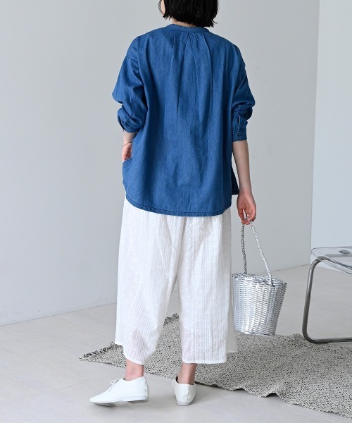 LUPILIEN(ルピリアン)の「MADE ININDIA◇薄手 5オンス ピンタックデニムブラウス(シャツ/ブラウス・レディース・ネイビー/ブルー・FREE)」の5枚目の写真
